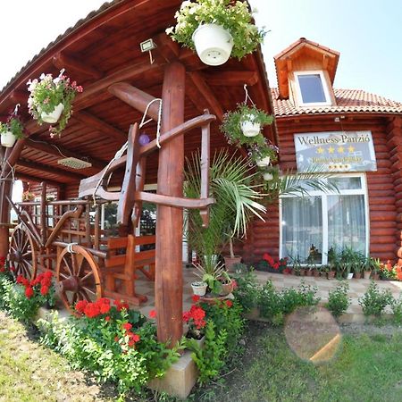 Roenk-Wellness Panzio Mezopeterd B&B 외부 사진