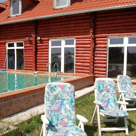 Roenk-Wellness Panzio Mezopeterd B&B 외부 사진