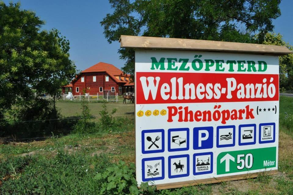 Roenk-Wellness Panzio Mezopeterd B&B 외부 사진