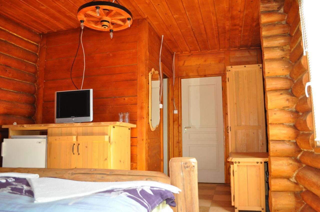 Roenk-Wellness Panzio Mezopeterd B&B 외부 사진