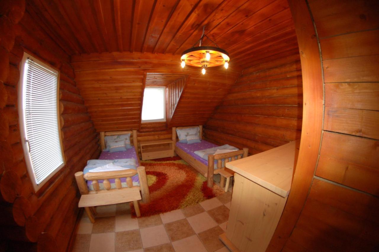 Roenk-Wellness Panzio Mezopeterd B&B 외부 사진