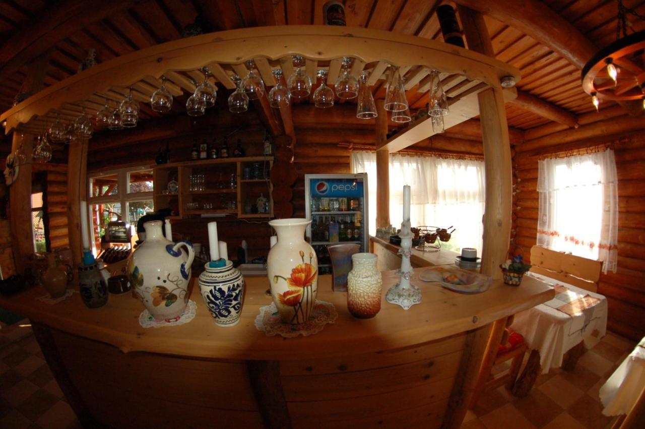 Roenk-Wellness Panzio Mezopeterd B&B 외부 사진